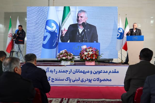 پاک سنندج قطب جدید محصولات پودری لبنی شد / کمک به رفع نیازهای اساسی کشور +تصاویر